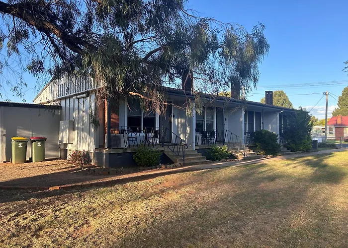 #4 Waddell Studio Apartment